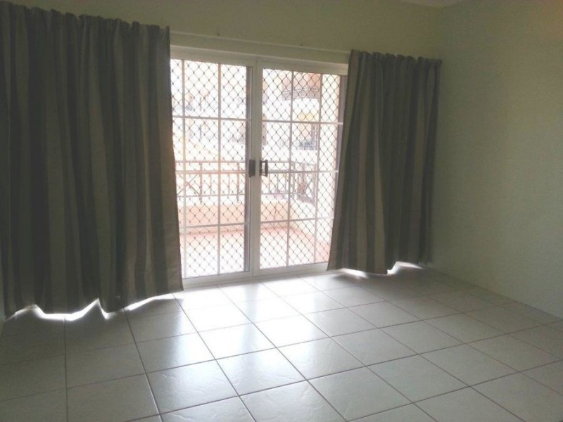 16/327 Lake Street, Cairns North QLD 4870