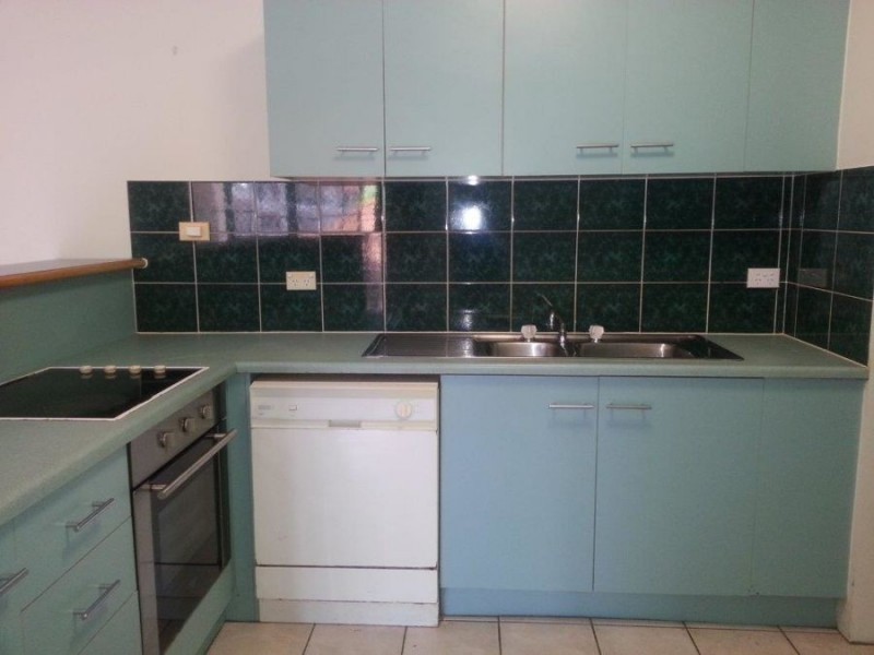 16/327 Lake Street, Cairns North QLD 4870