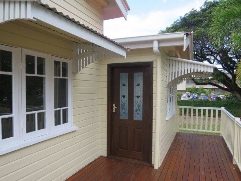 382 McLeod Street, Cairns North QLD 4870