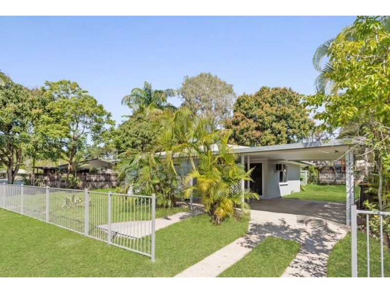 4 Avocado Close, Manoora QLD 4870