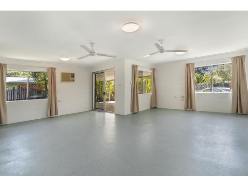 4 Avocado Close, Manoora QLD 4870