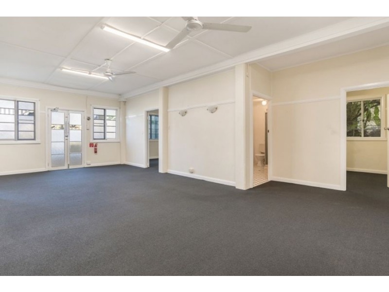 36 Howe Street, Cairns North QLD 4870