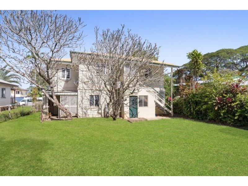 36 Howe Street, Cairns North QLD 4870