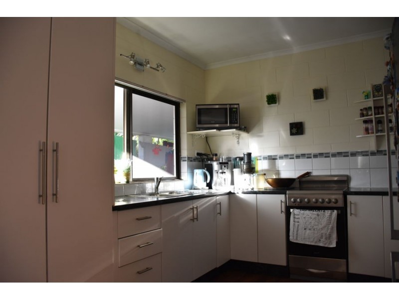 30 Baronia Crescent, Holloways Beach QLD 4878