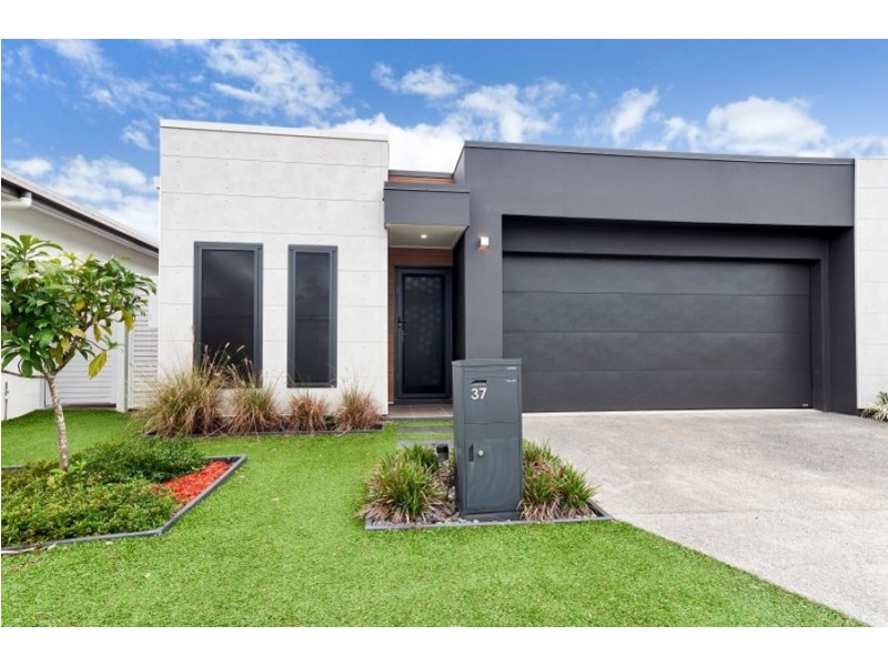 37 Edge Court, Manoora QLD 4870