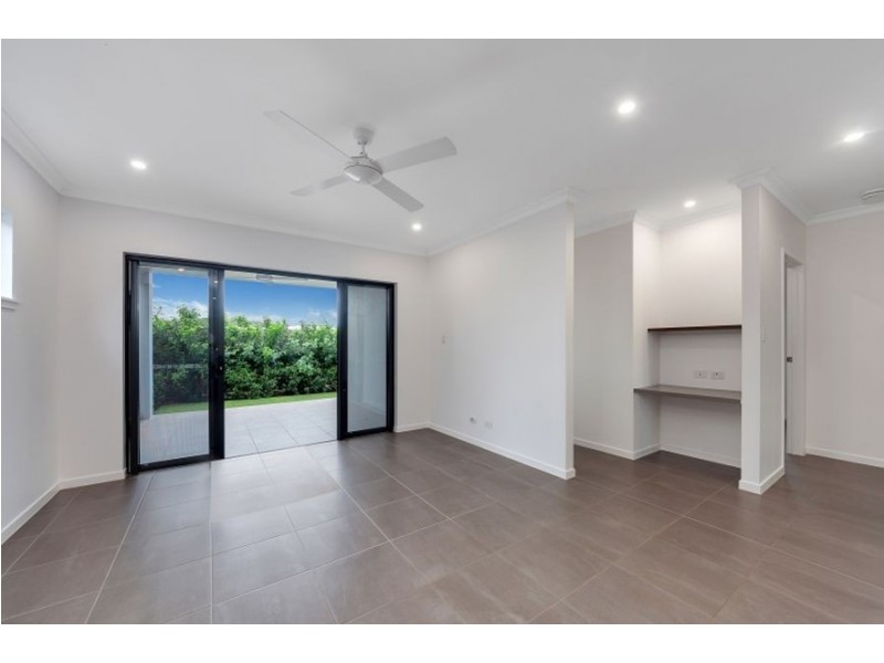 37 Edge Court, Manoora QLD 4870
