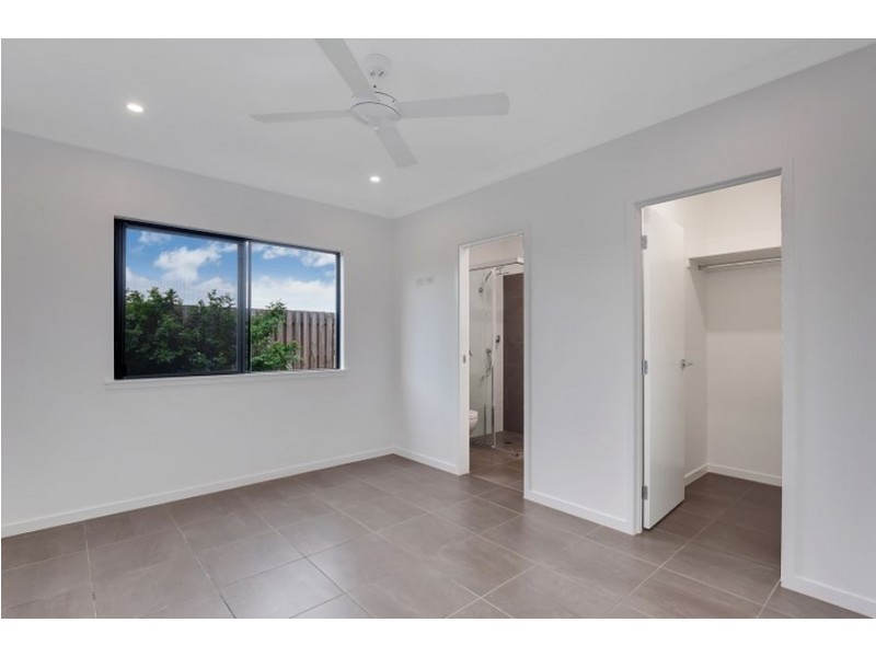 37 Edge Court, Manoora QLD 4870