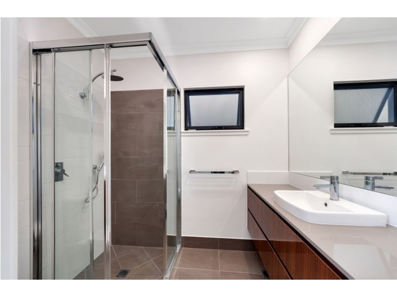 37 Edge Court, Manoora QLD 4870