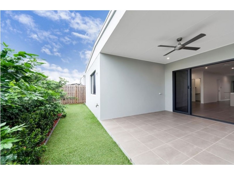 37 Edge Court, Manoora QLD 4870