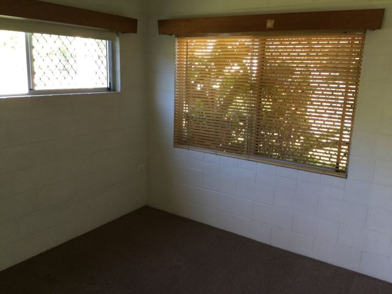 16 Loretta Avenue, Woree QLD 4868