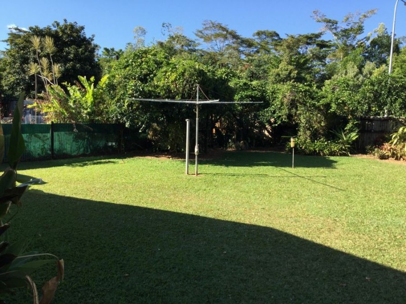 16 Loretta Avenue, Woree QLD 4868