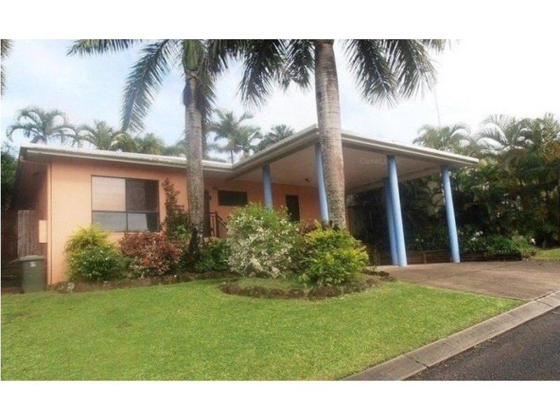 9 Trappes Court, Mooroobool QLD 4870