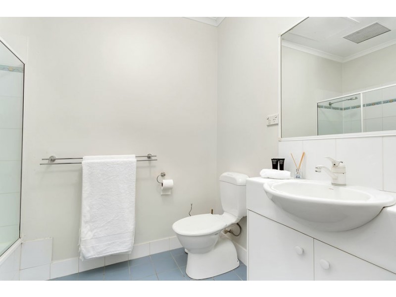 8/531 Varley Street, Yorkeys Knob QLD 4878