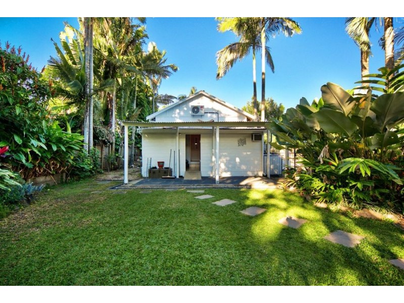 26 FOREST AVENUE, Edge Hill QLD 4870