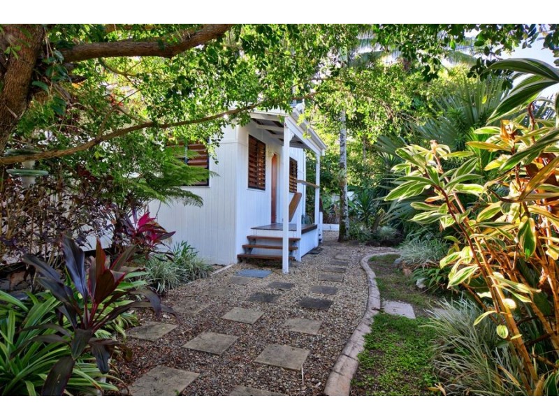 26 FOREST AVENUE, Edge Hill QLD 4870