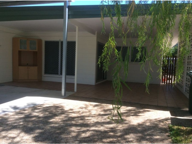 2/123 Greenslopes Street, Edge Hill QLD 4870