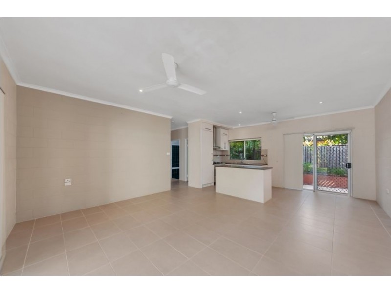 11 Cheviot Street, Smithfield QLD 4878