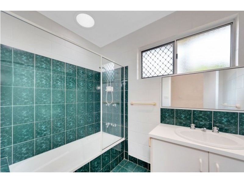 11 Cheviot Street, Smithfield QLD 4878