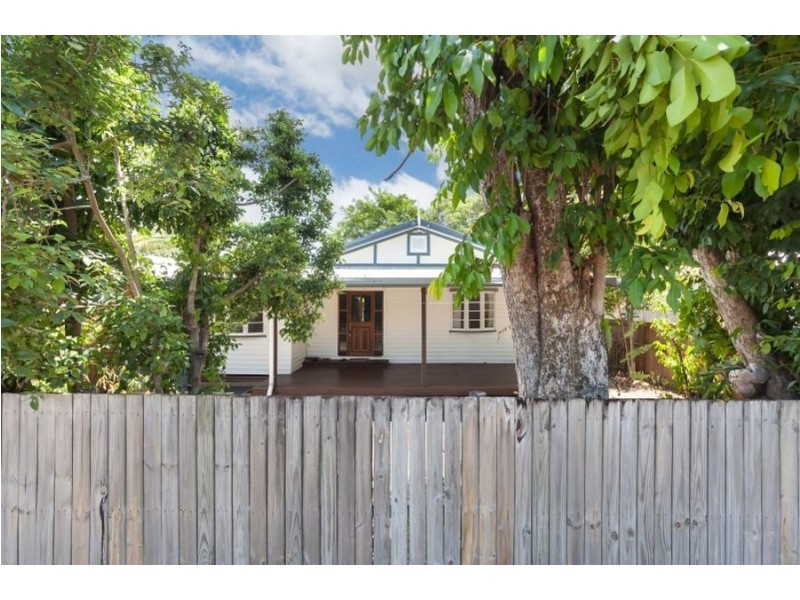 18 Dalton Street, Bungalow QLD 4870