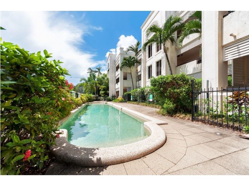 17/304 Lake Street, Cairns North QLD 4870