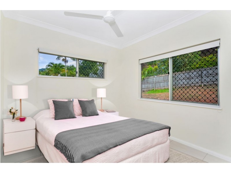 4 Torazzi Place, Mooroobool QLD 4870