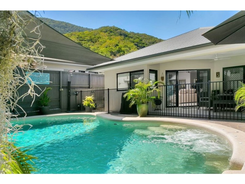 16 Seclusion Drive, Palm Cove QLD 4879