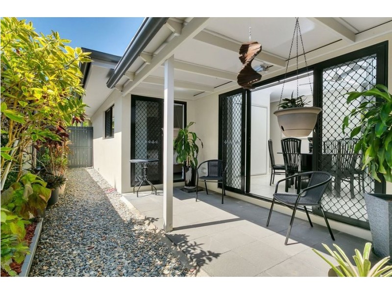 16 Seclusion Drive, Palm Cove QLD 4879