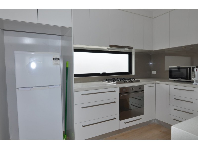 8 Le Souef Lane, Chelsea VIC 3196