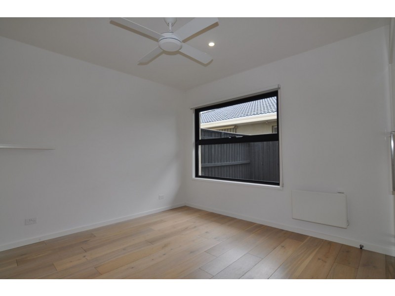 8 Le Souef Lane, Chelsea VIC 3196