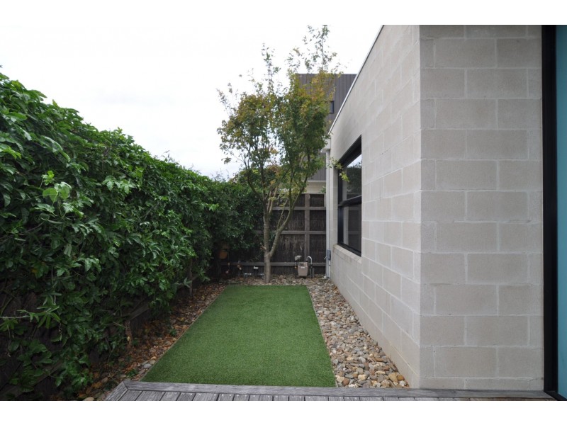 8 Le Souef Lane, Chelsea VIC 3196