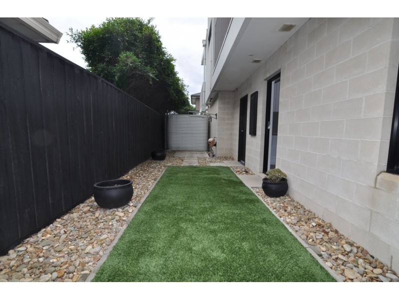 8 Le Souef Lane, Chelsea VIC 3196