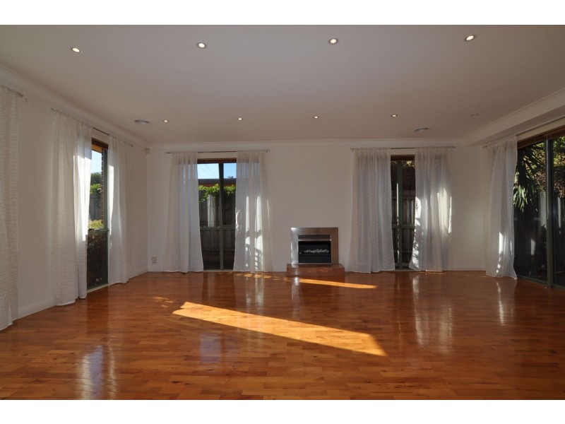 10 Curdies Street, Bentleigh East VIC 3165