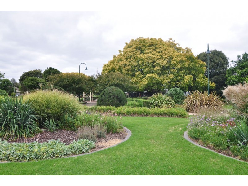 201/24 Becket Avenue, Bentleigh East VIC 3165