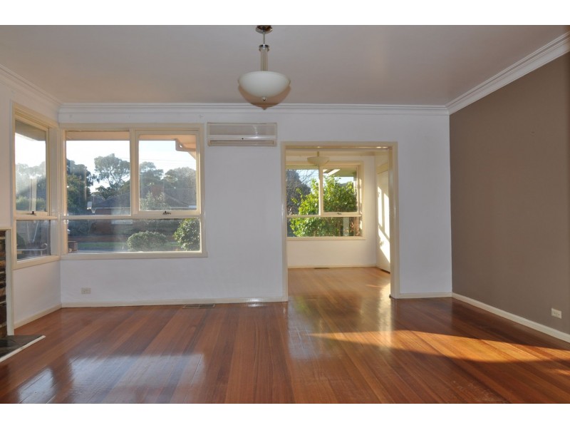 24 Greendale Road, Bentleigh East VIC 3165