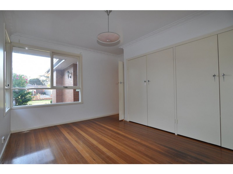 24 Greendale Road, Bentleigh East VIC 3165