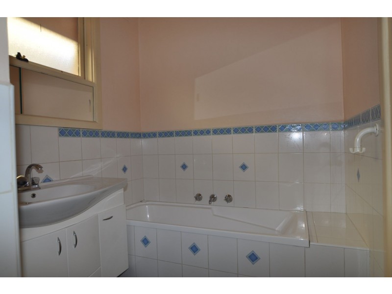 24 Greendale Road, Bentleigh East VIC 3165