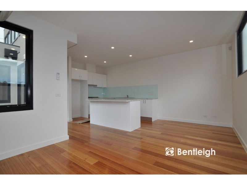 8 Nelson Street, Balaclava VIC 3183