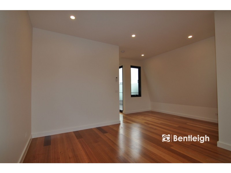 8 Nelson Street, Balaclava VIC 3183