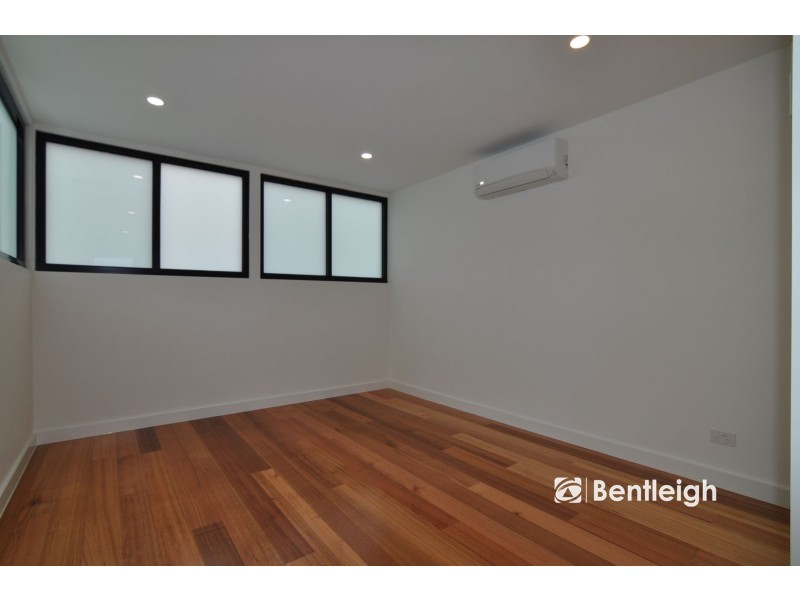 8 Nelson Street, Balaclava VIC 3183