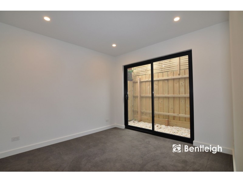 8 Nelson Street, Balaclava VIC 3183