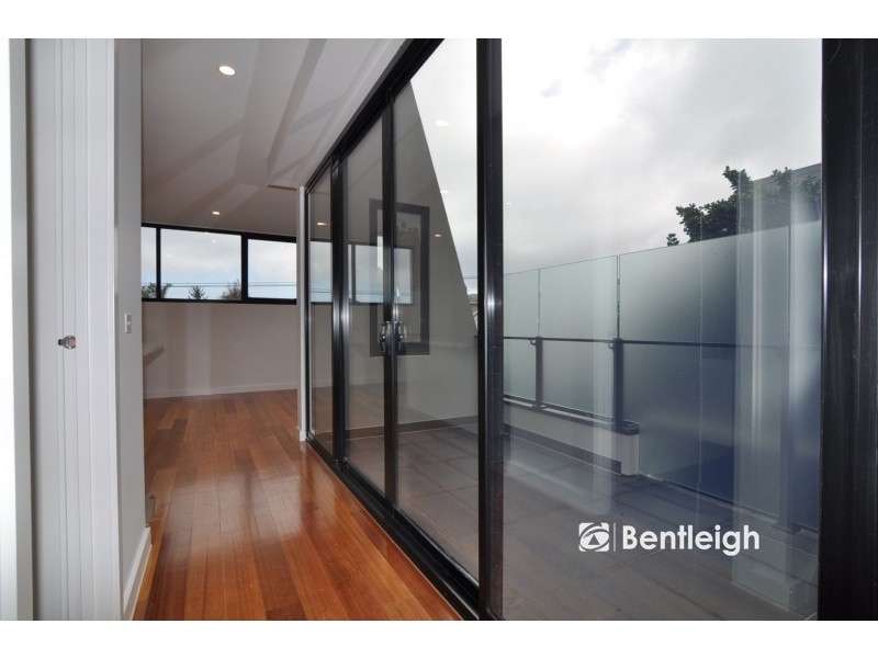 8 Nelson Street, Balaclava VIC 3183