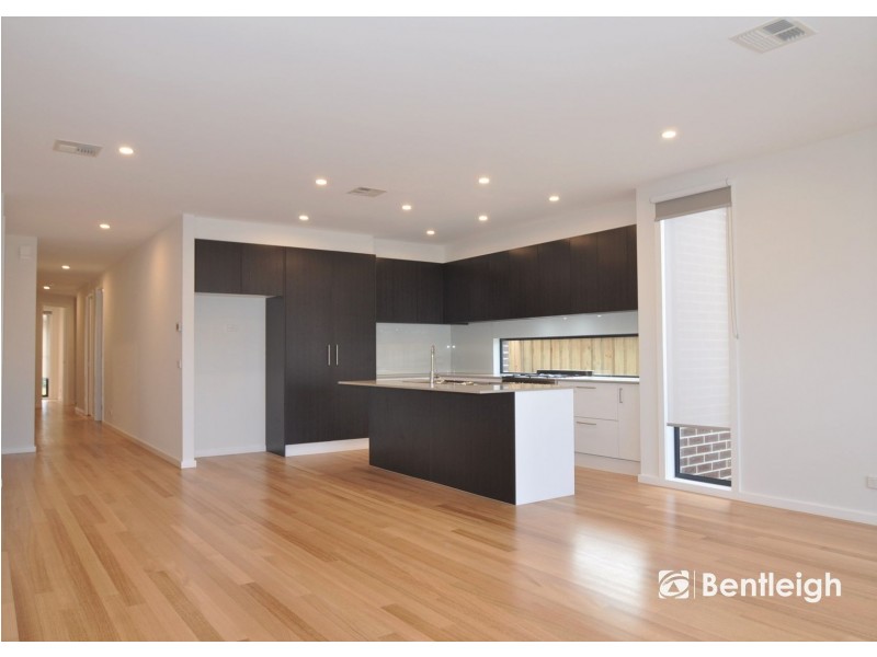 32B Edinburgh Street, Bentleigh East VIC 3165