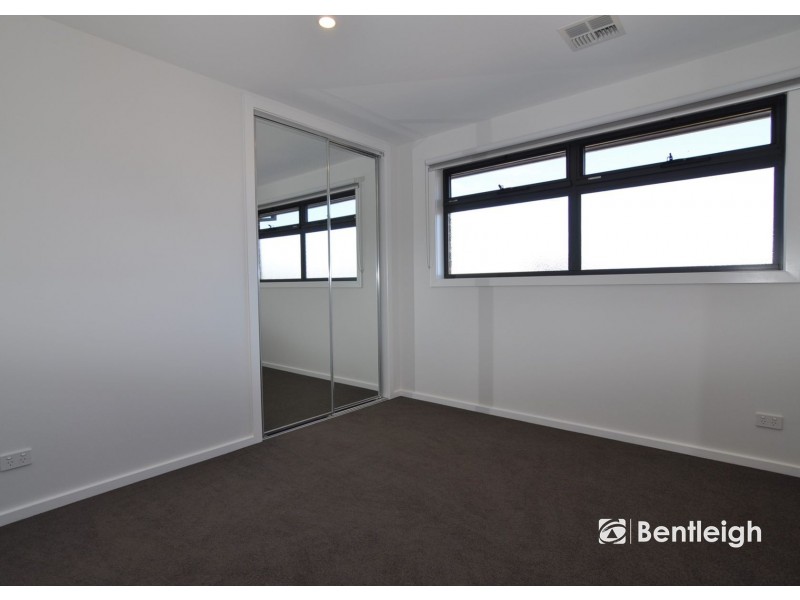 32B Edinburgh Street, Bentleigh East VIC 3165