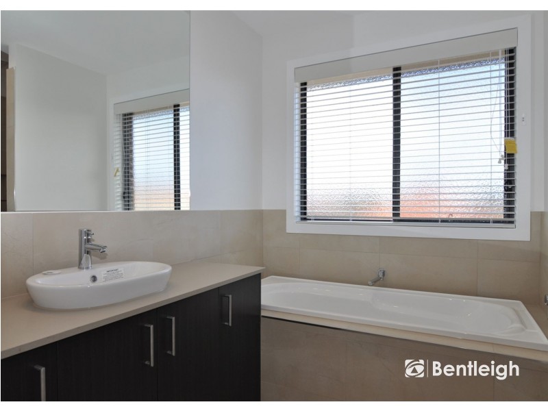 32B Edinburgh Street, Bentleigh East VIC 3165