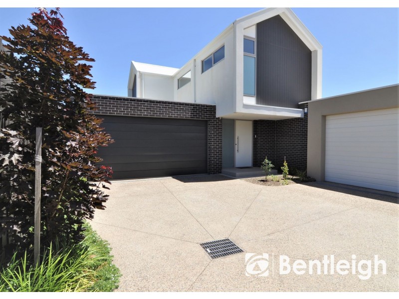 2/33 Browns Road, Bentleigh East VIC 3165