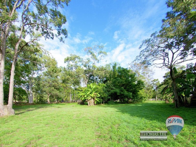 76 Crest Road, Greenbank QLD 4124