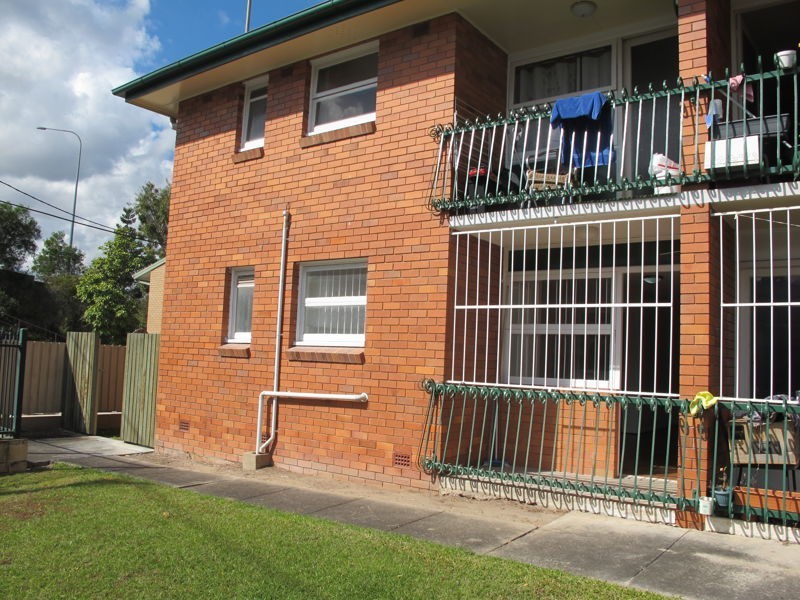 1/2 Carl Street, Woolloongabba QLD 4102