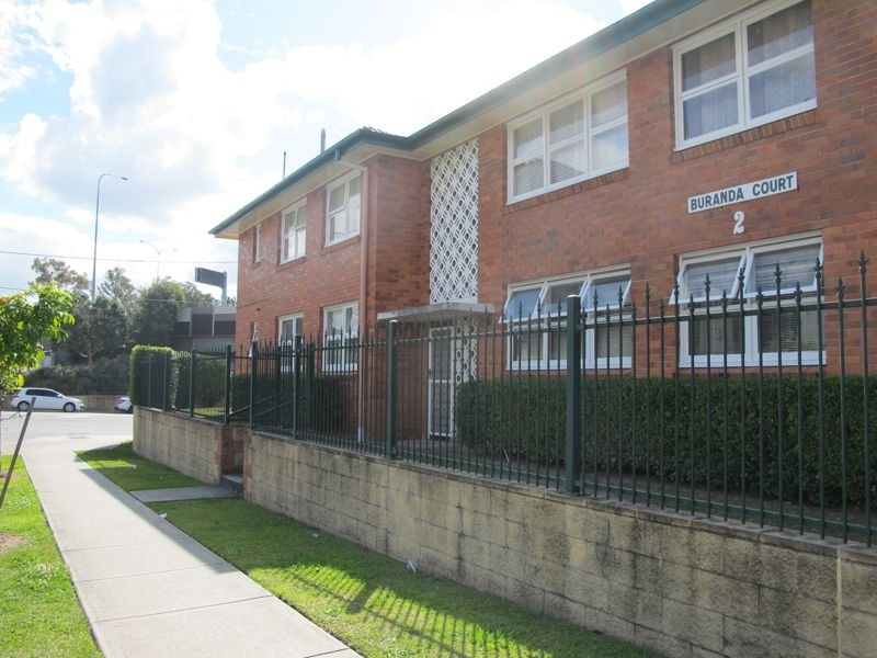 1/2 Carl Street, Woolloongabba QLD 4102