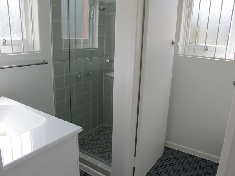 1/2 Carl Street, Woolloongabba QLD 4102