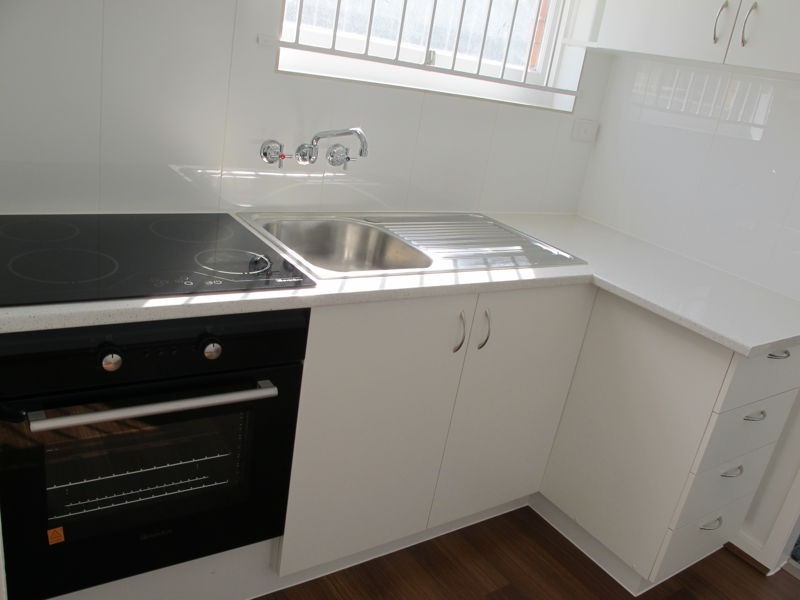 1/2 Carl Street, Woolloongabba QLD 4102